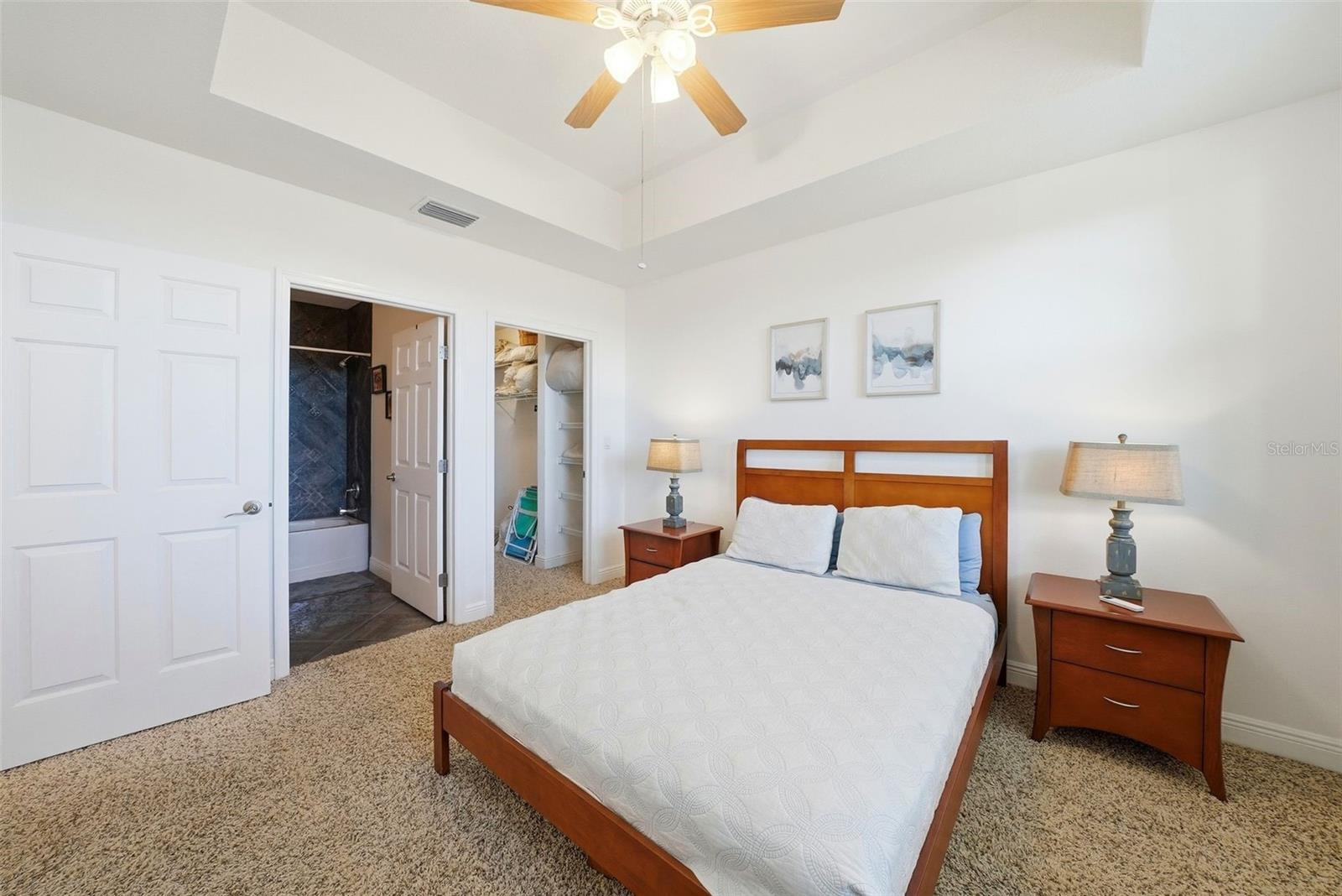 LAS BRISAS CONDO - Residential