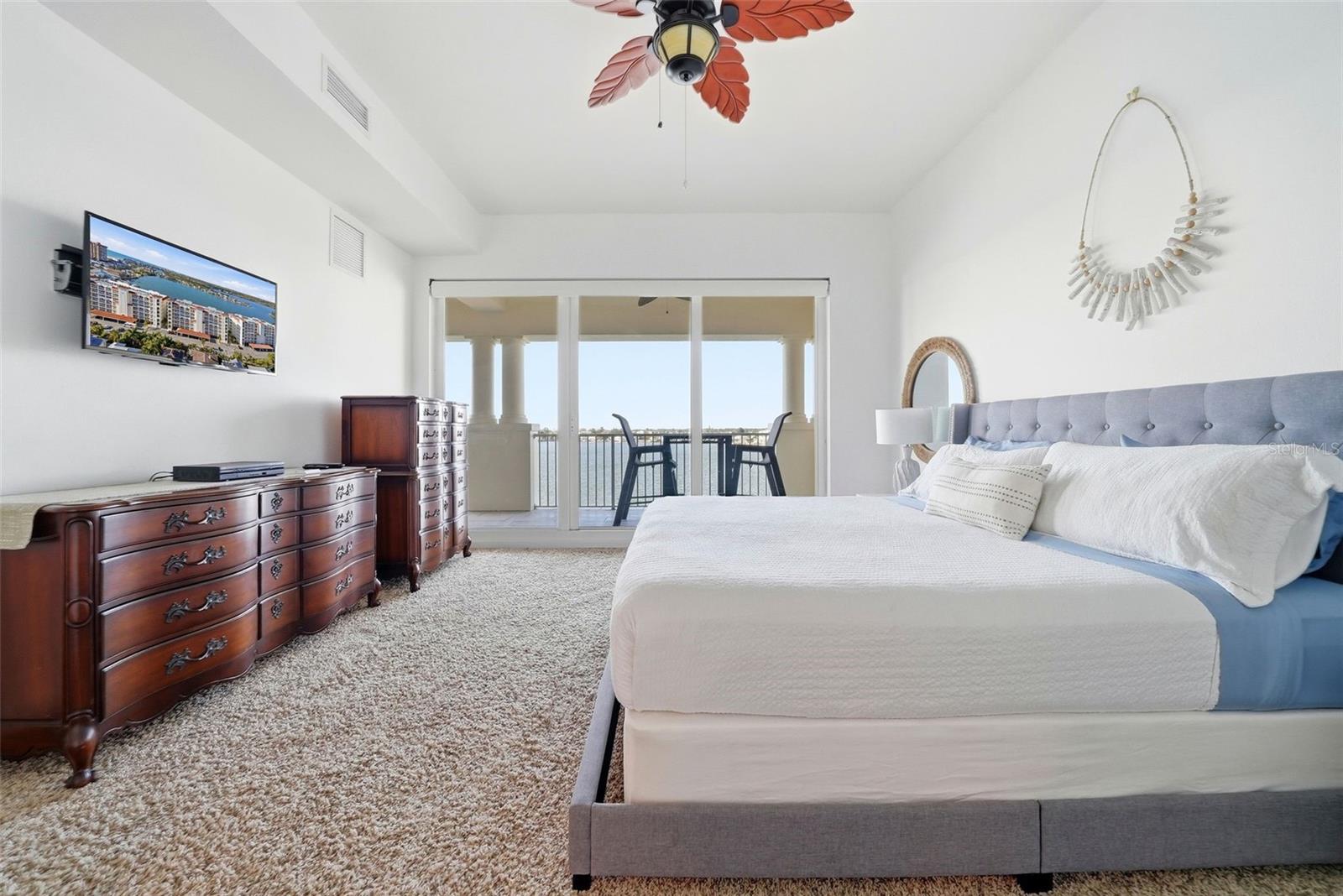 LAS BRISAS CONDO - Residential