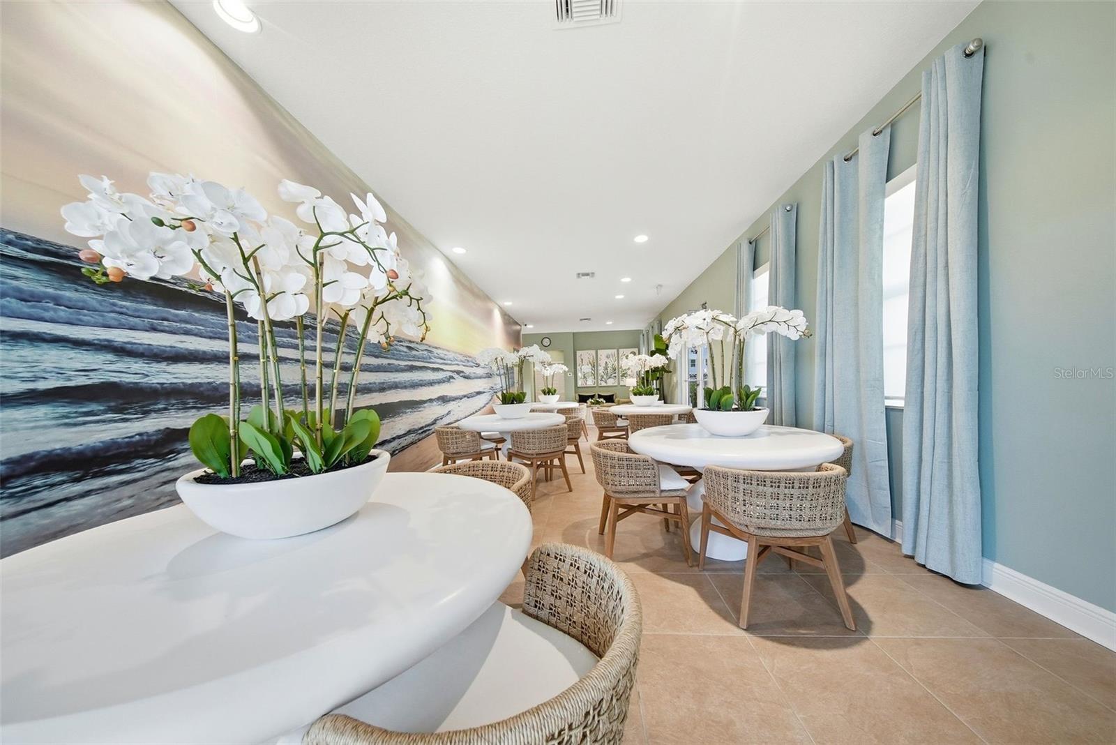 LAS BRISAS CONDO - Residential