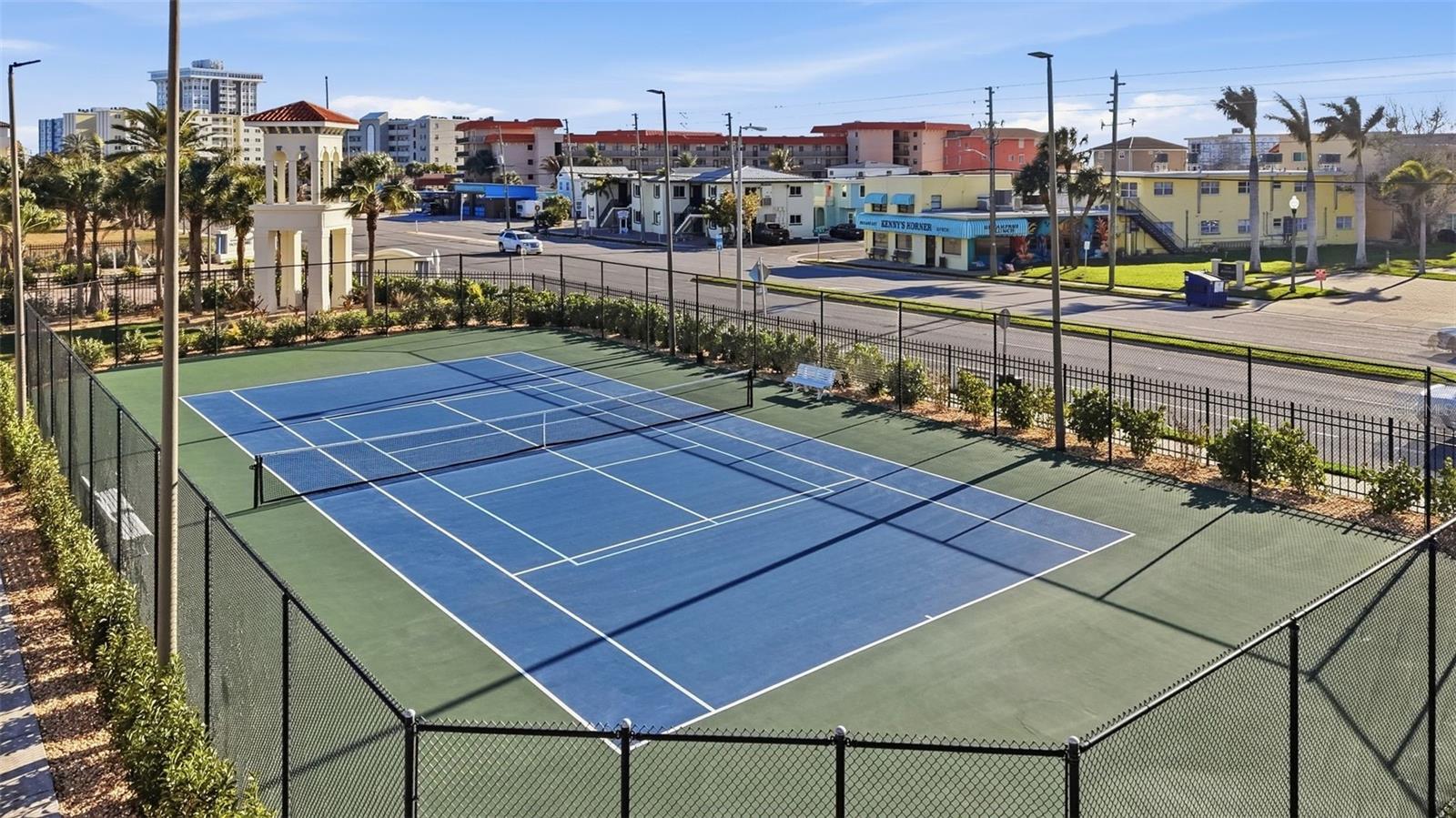 LAS BRISAS CONDO - Residential