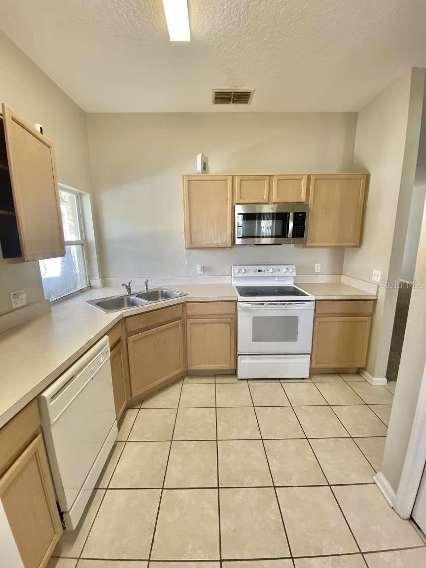 CRANES COVE - Residential