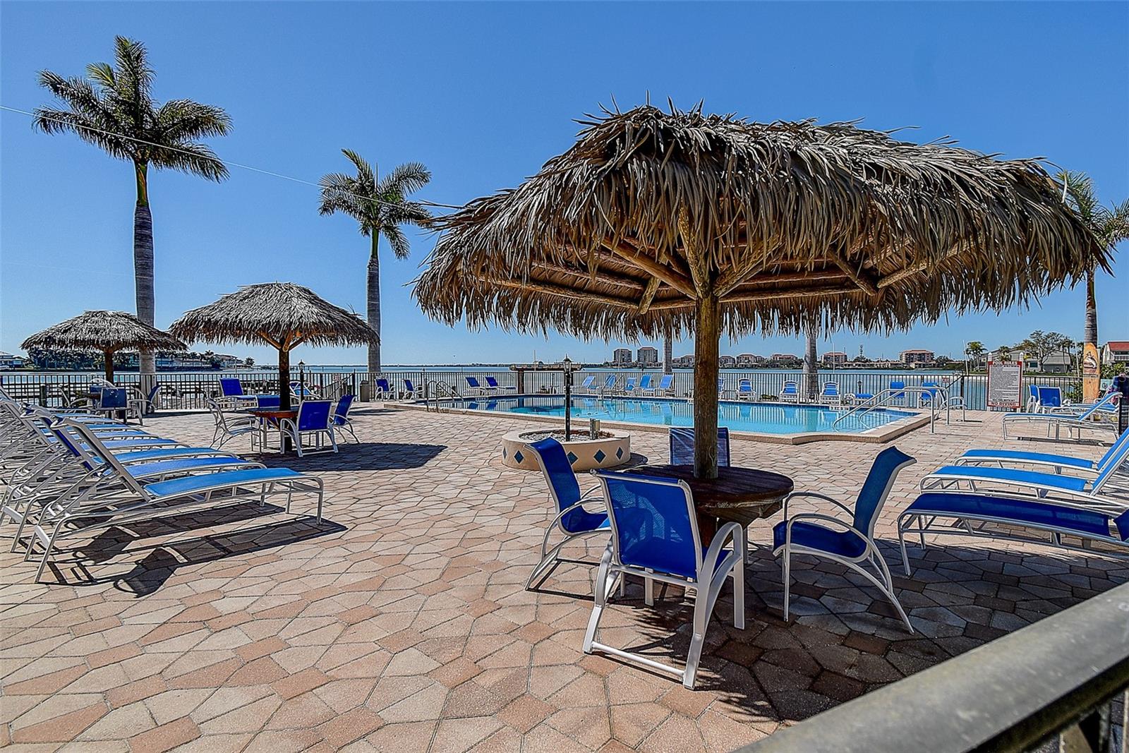 BAYWAY ISLES POINT BRITTANY FIVE - Residential