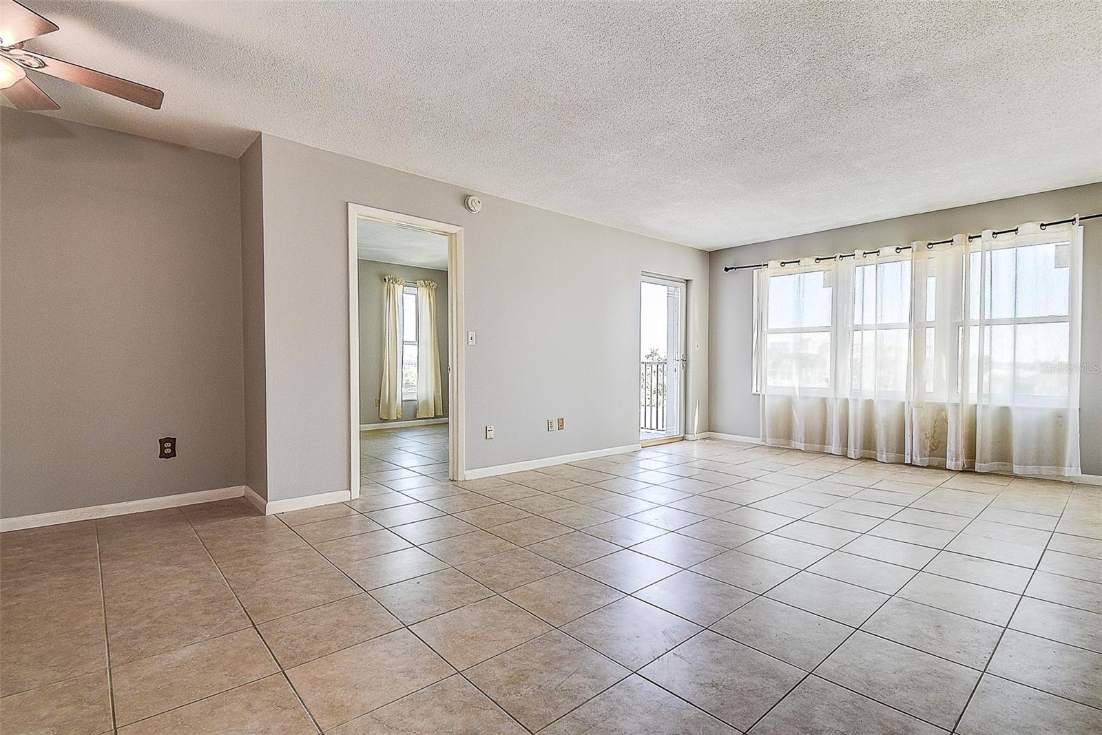 BAYWAY ISLES POINT BRITTANY FIVE - Residential