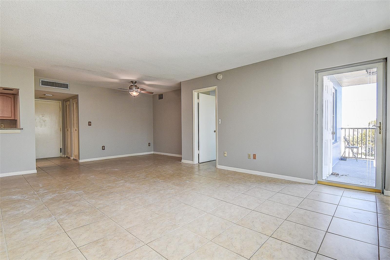 BAYWAY ISLES POINT BRITTANY FIVE - Residential