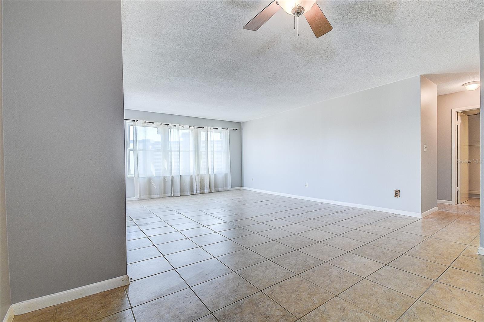 BAYWAY ISLES POINT BRITTANY FIVE - Residential