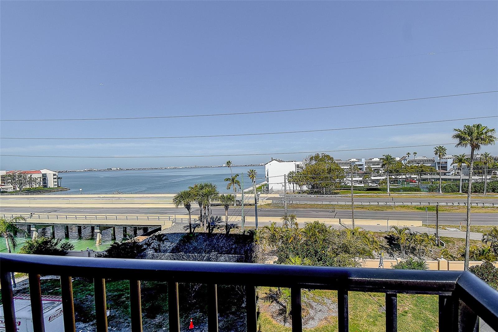 BAYWAY ISLES POINT BRITTANY FIVE - Residential