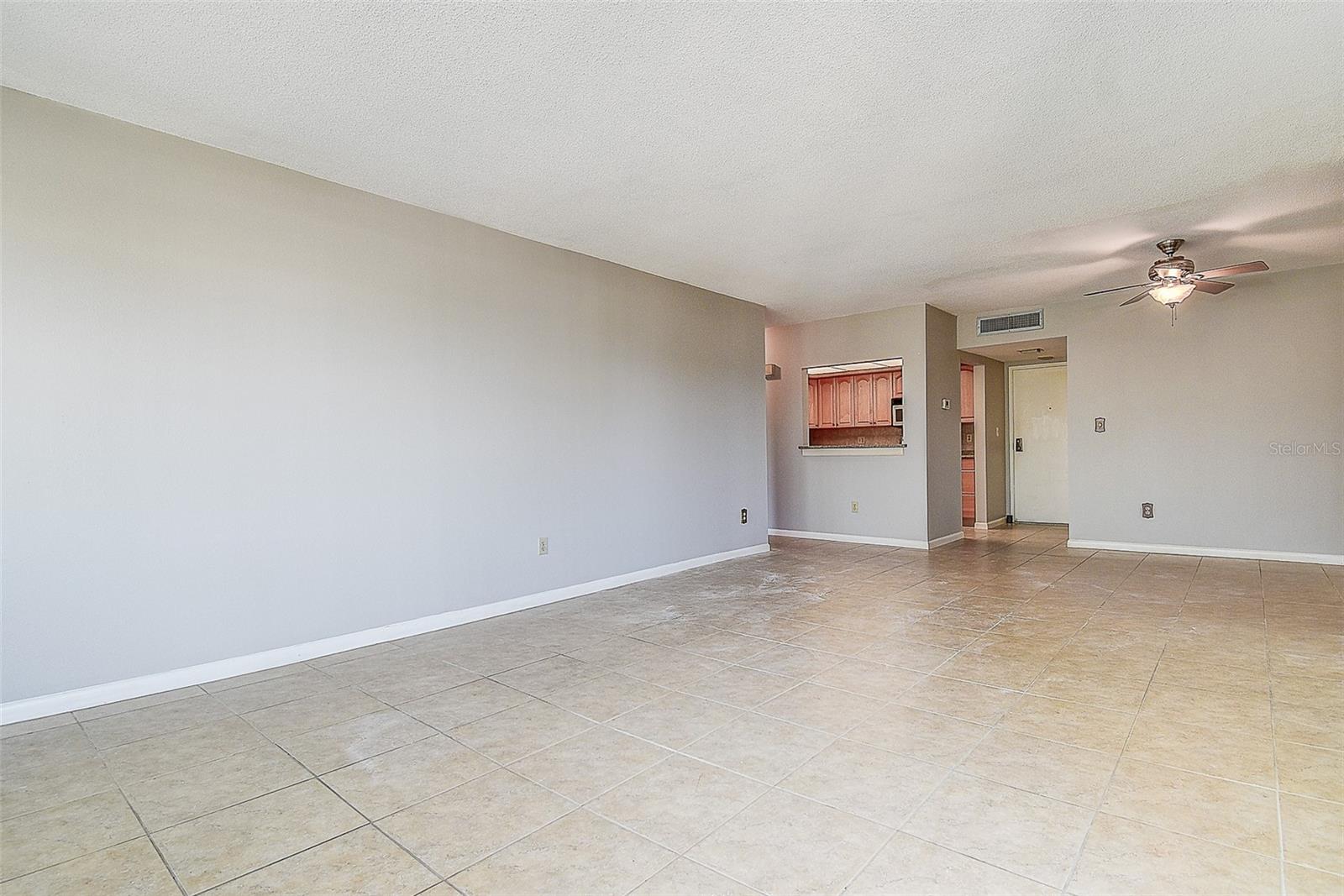 BAYWAY ISLES POINT BRITTANY FIVE - Residential