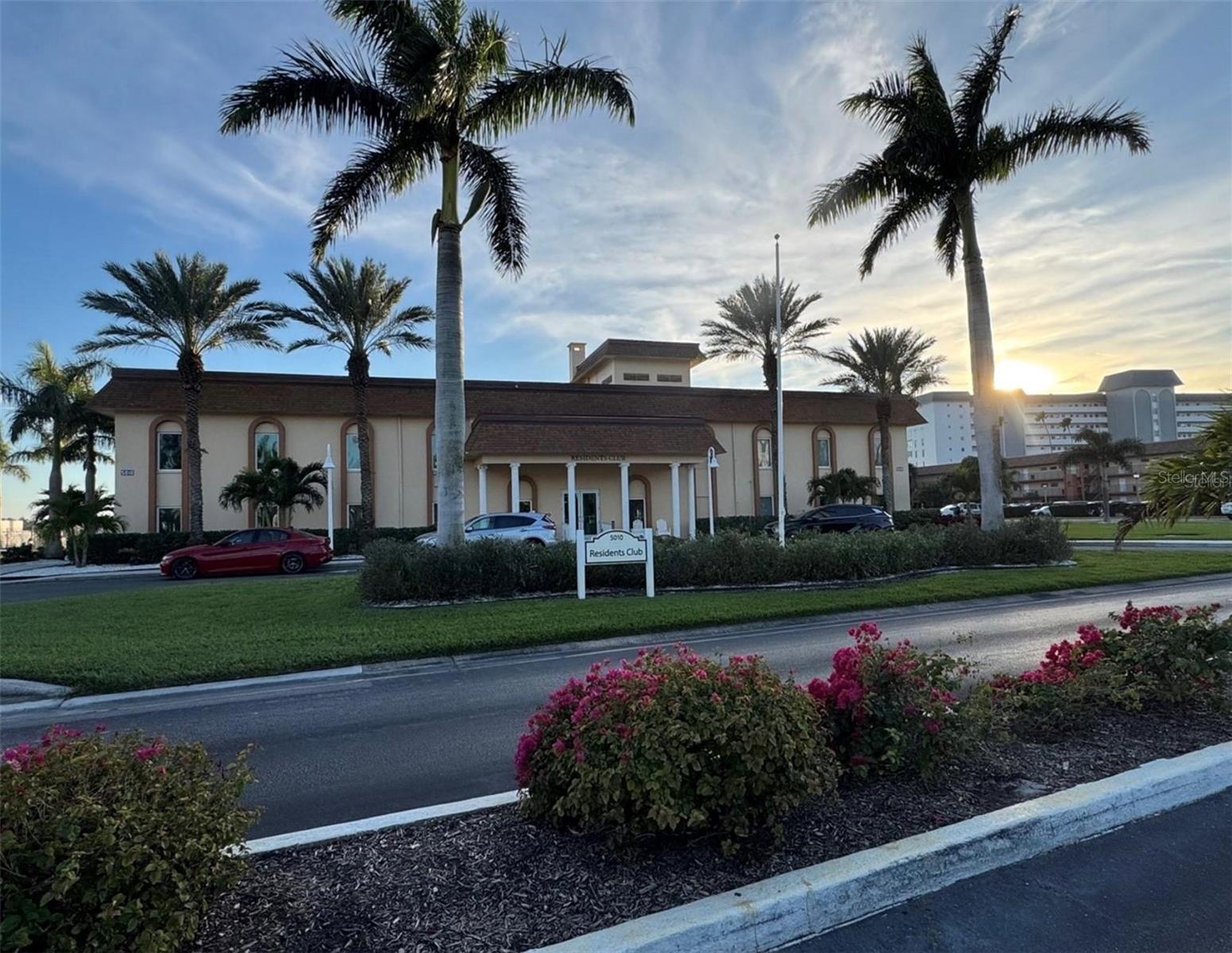 BAYWAY ISLES POINT BRITTANY FIVE - Residential