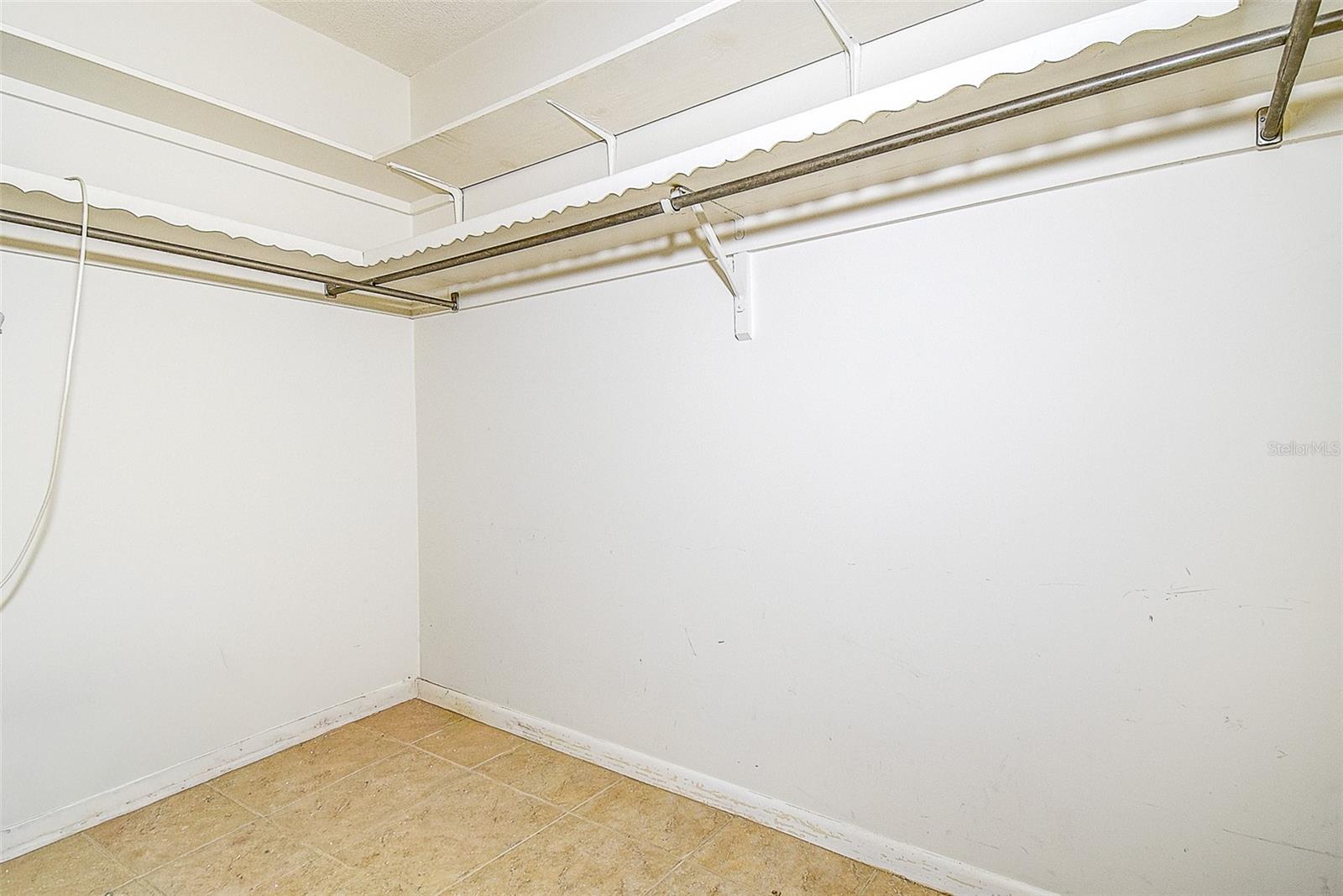 BAYWAY ISLES POINT BRITTANY FIVE - Residential