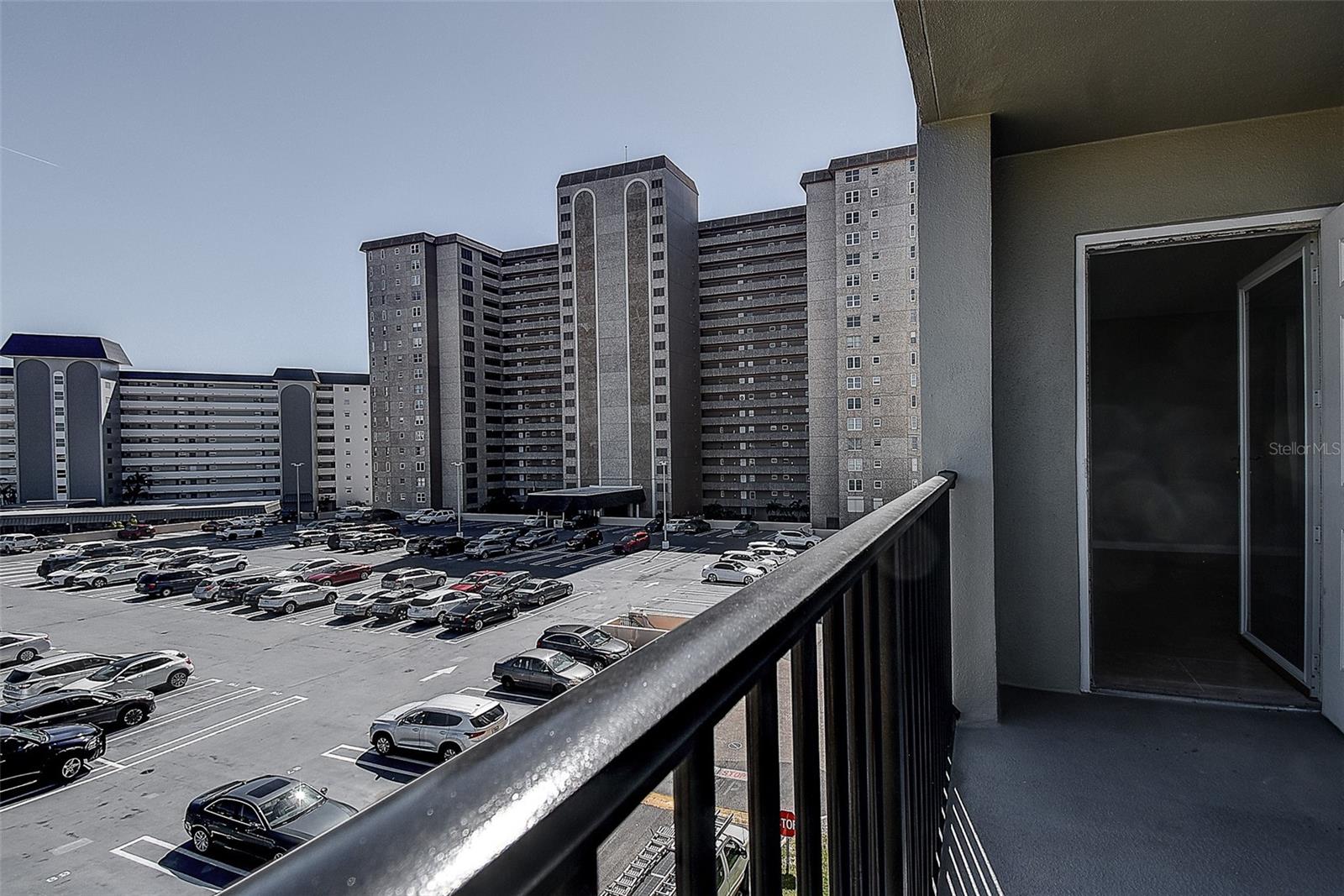 BAYWAY ISLES POINT BRITTANY FIVE - Residential