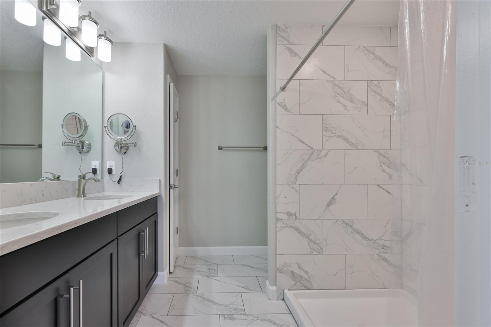 WEST END TWNHMS 2 - Residential Lease