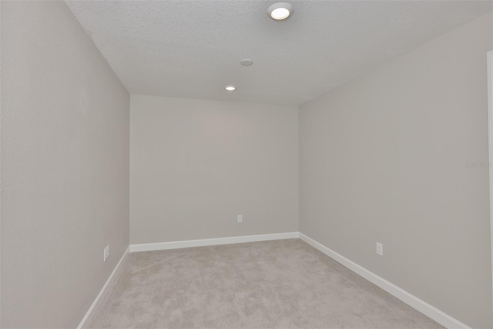 WEST END TWNHMS 2 - Residential Lease