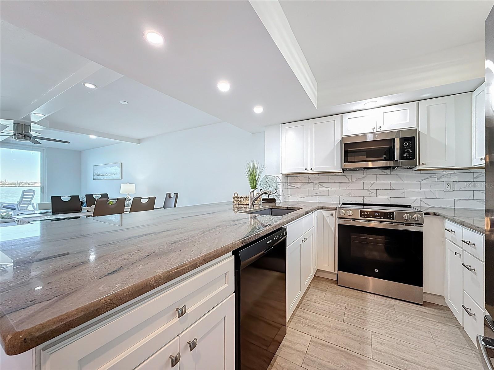 BAY ISLAND GROUP 4 - Residential