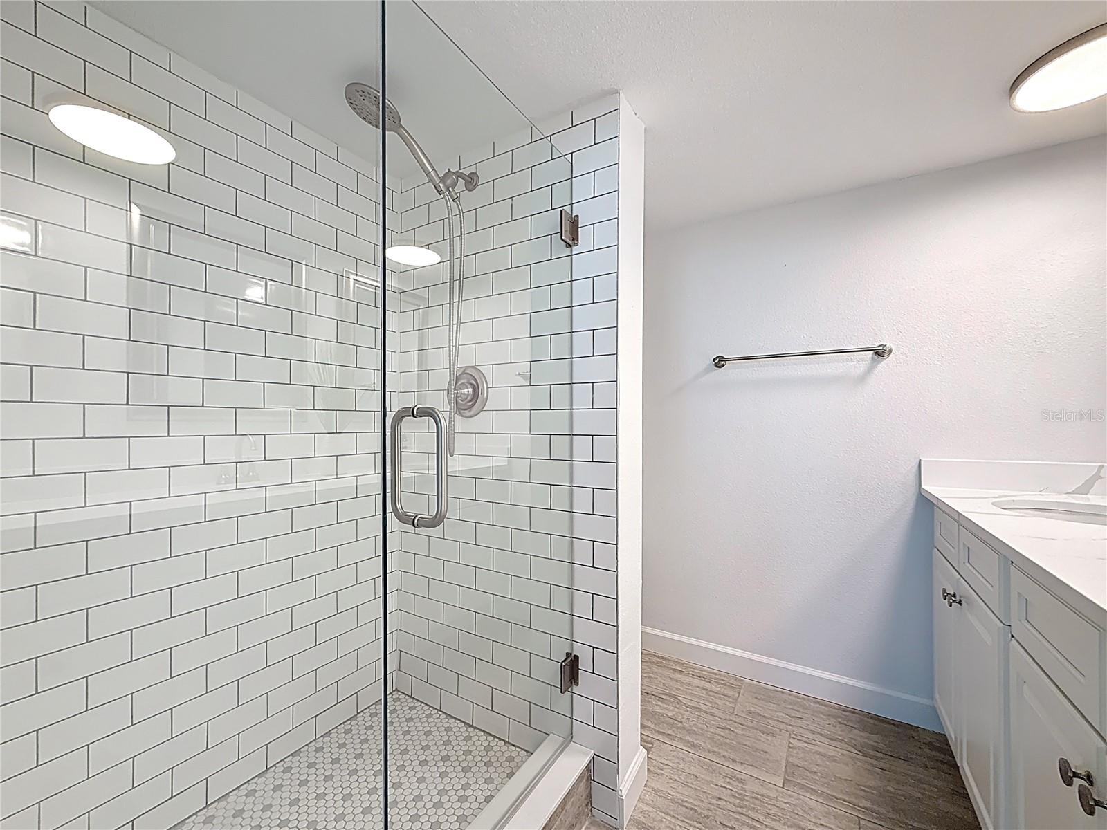 BAY ISLAND GROUP 4 - Residential