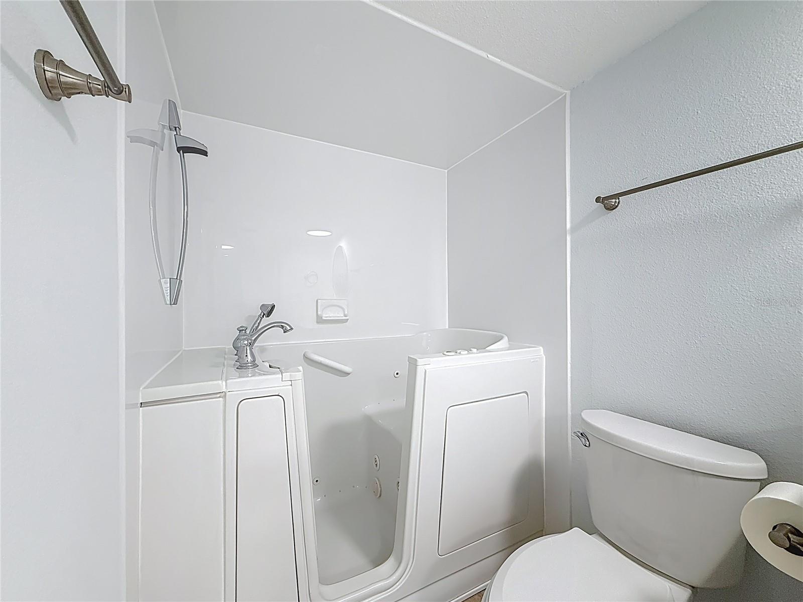 BAY ISLAND GROUP 4 - Residential