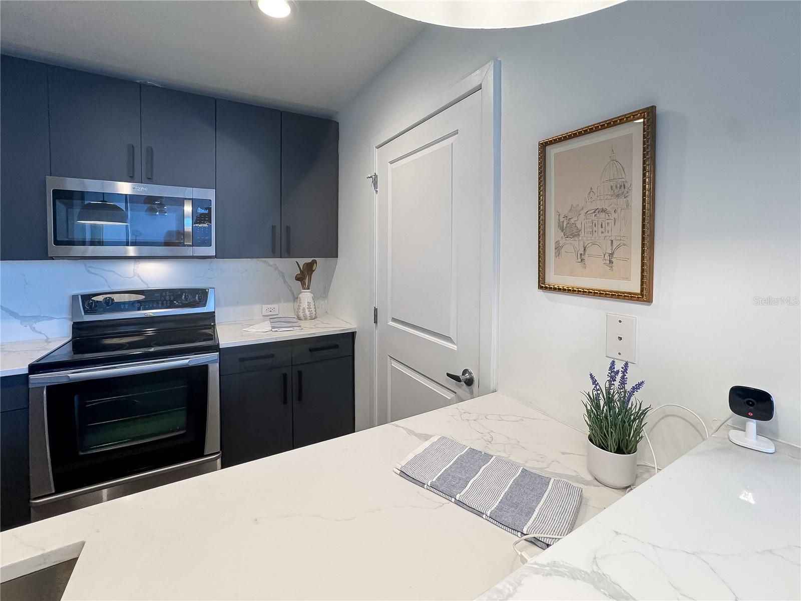 SOLAIRE/PLAZA CONDO - Residential