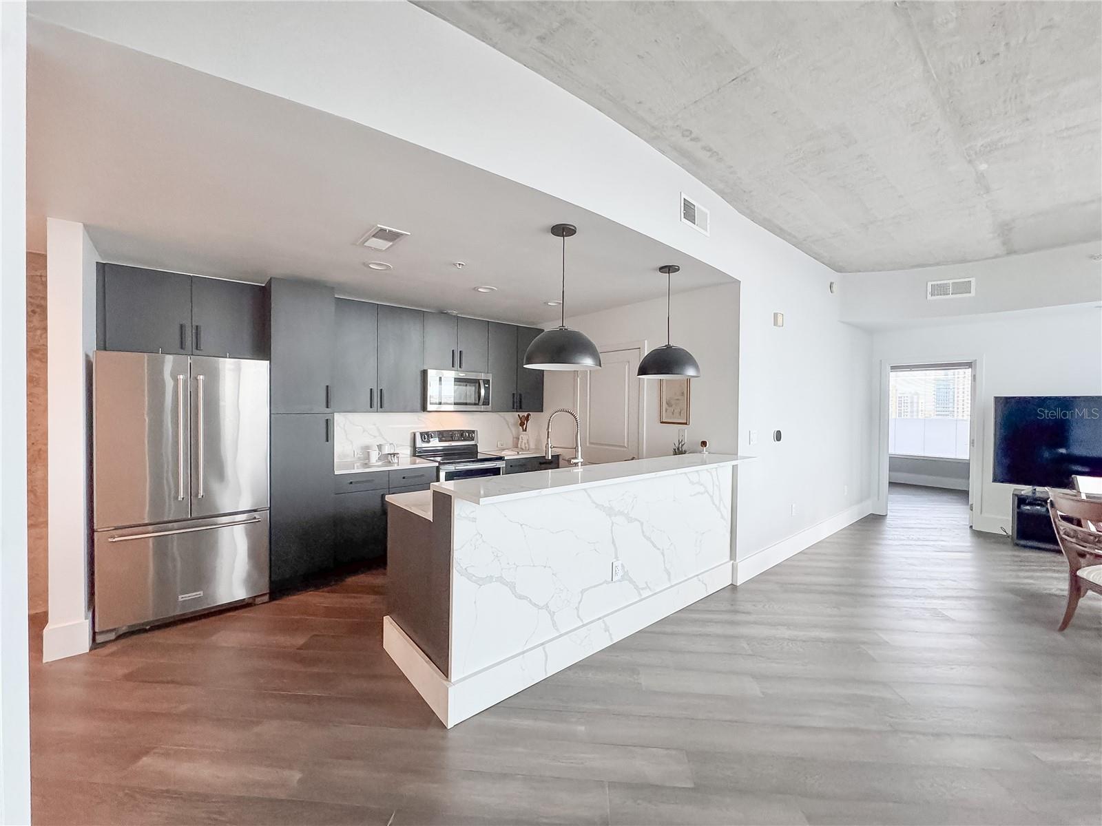 SOLAIRE/PLAZA CONDO - Residential