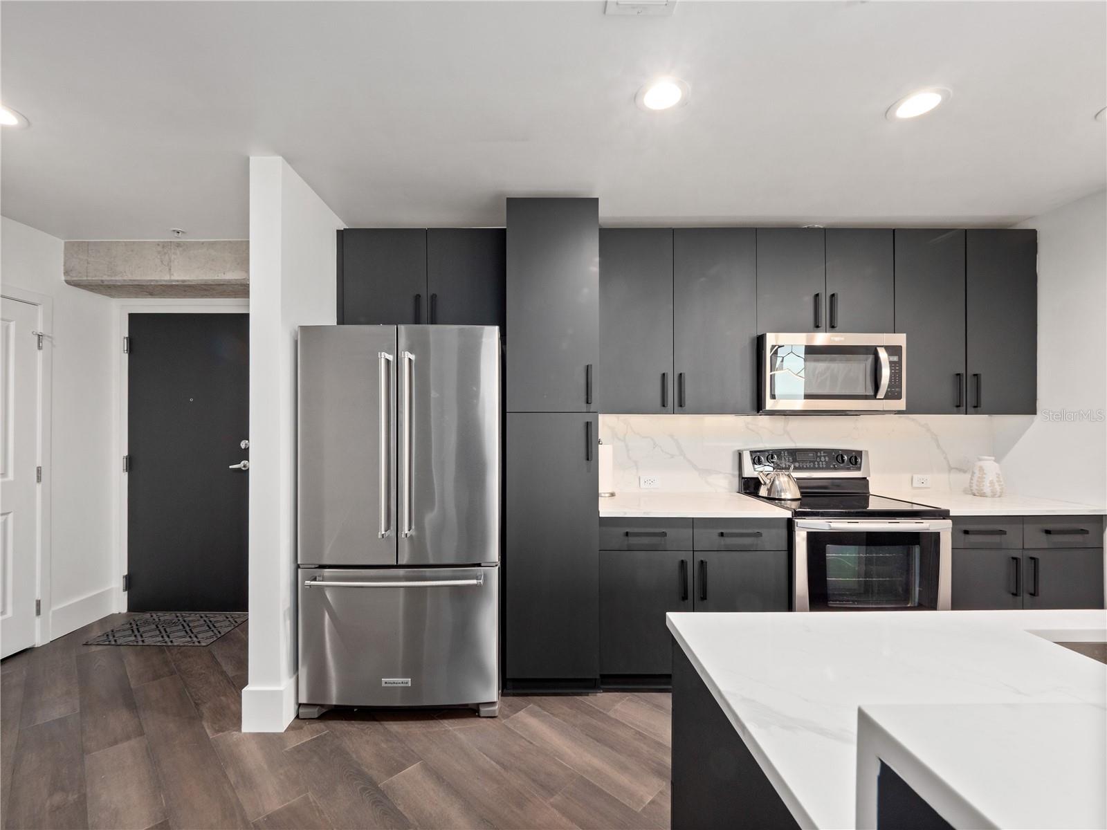 SOLAIRE/PLAZA CONDO - Residential