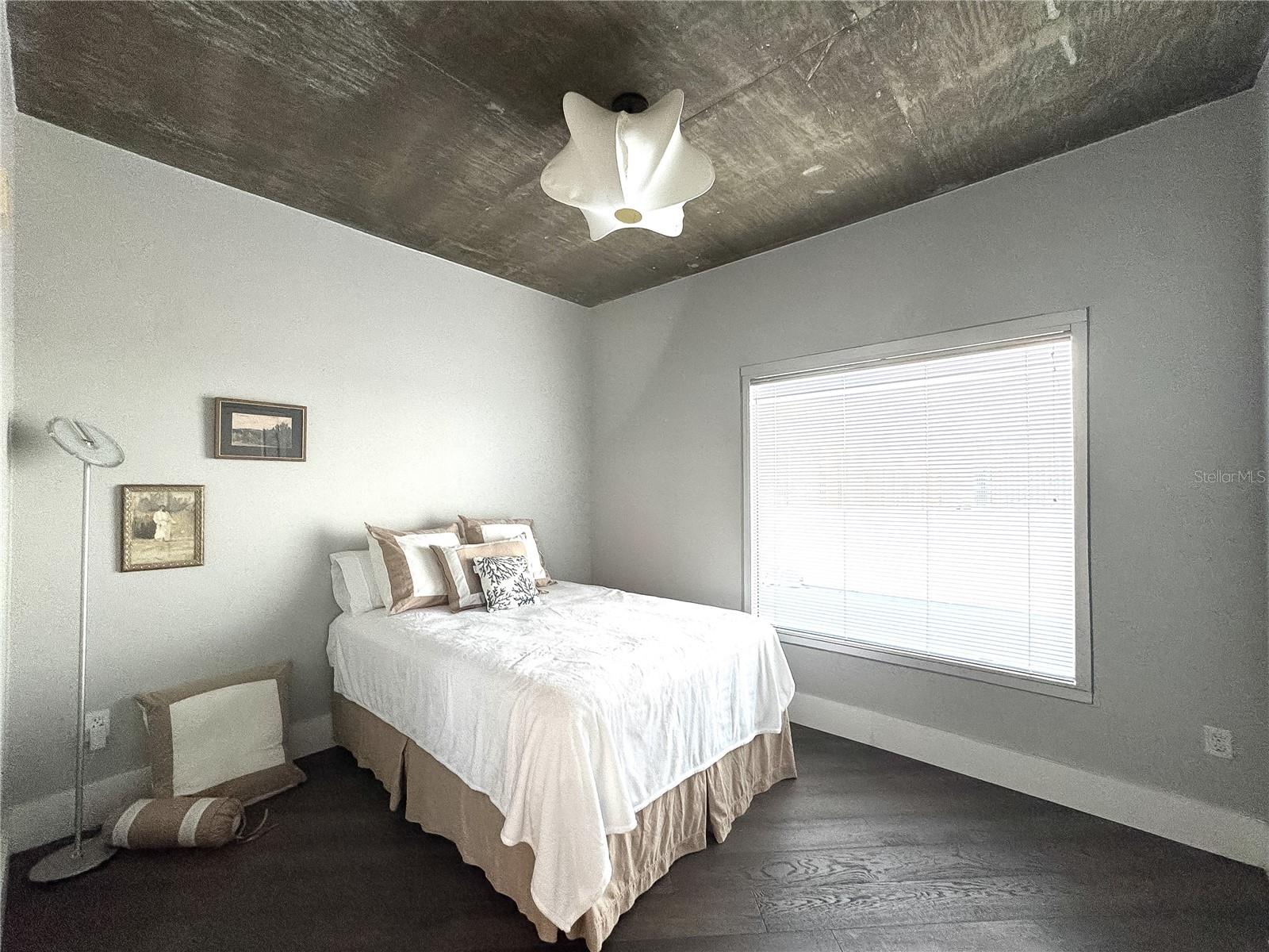 SOLAIRE/PLAZA CONDO - Residential