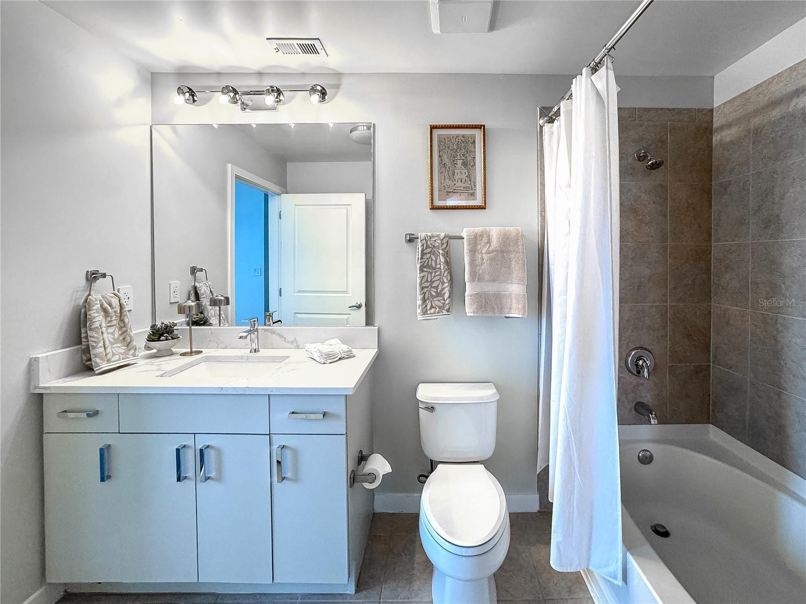 SOLAIRE/PLAZA CONDO - Residential