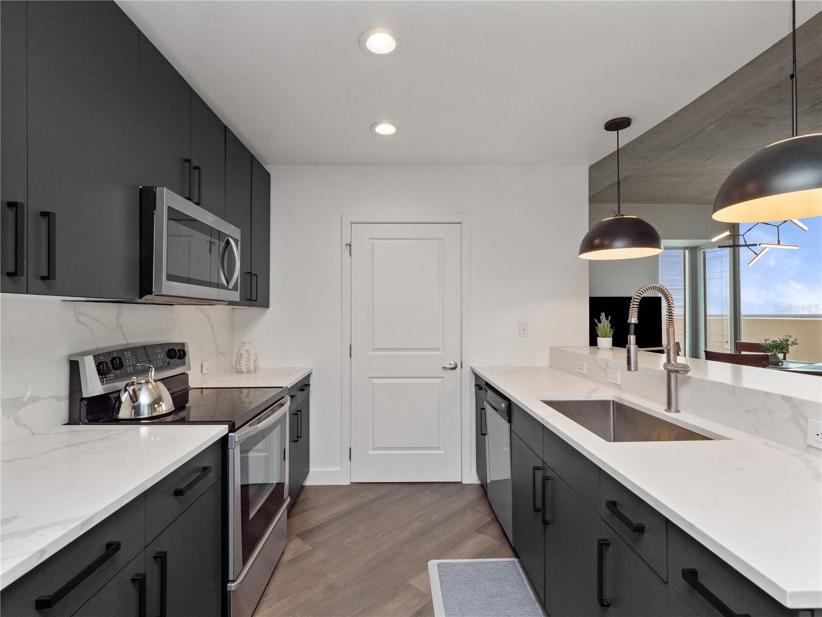 SOLAIRE/PLAZA CONDO - Residential