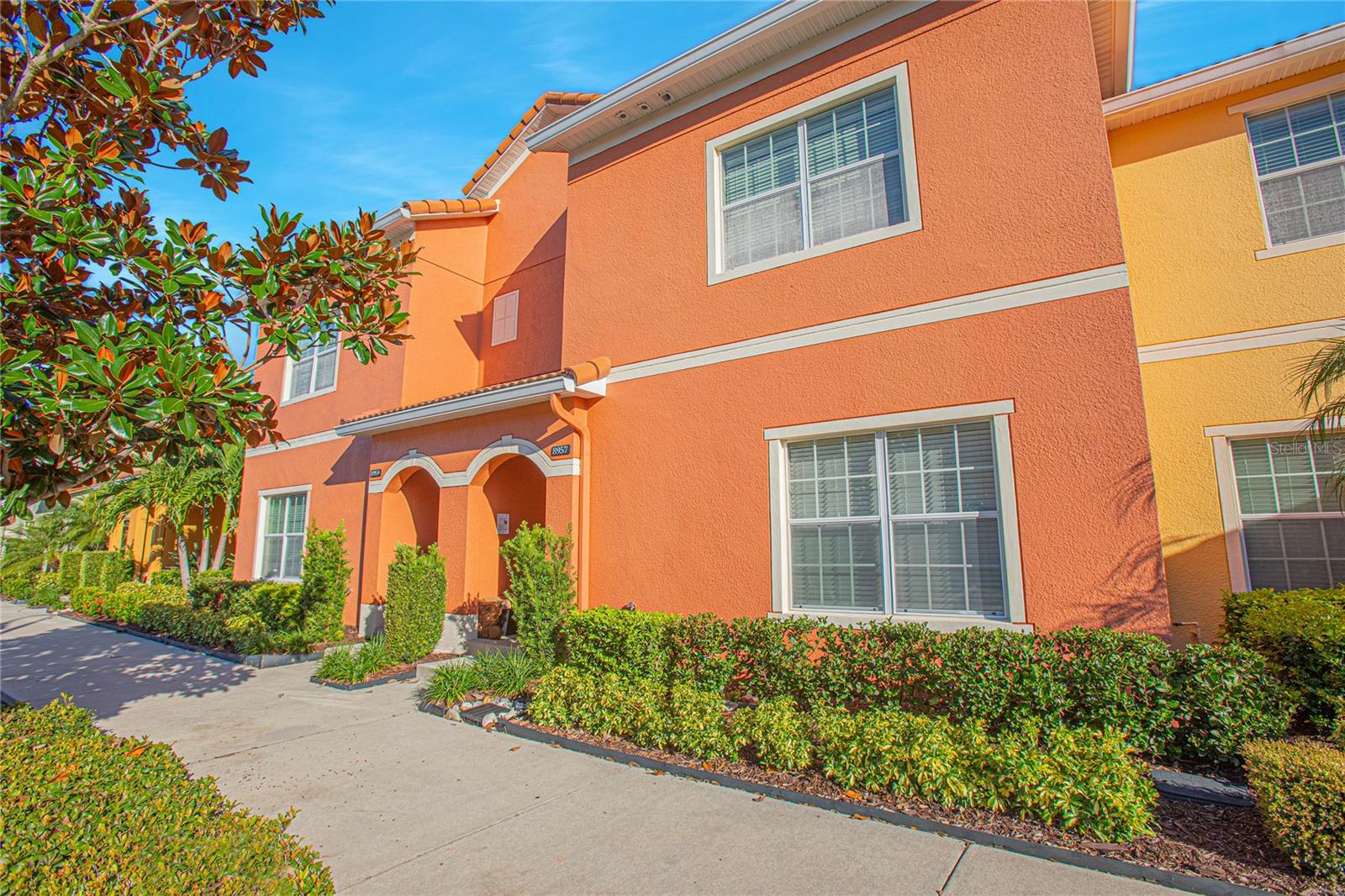 8957 CALIFORNIA PALM ROAD