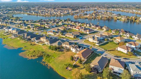 A home in LAKELAND