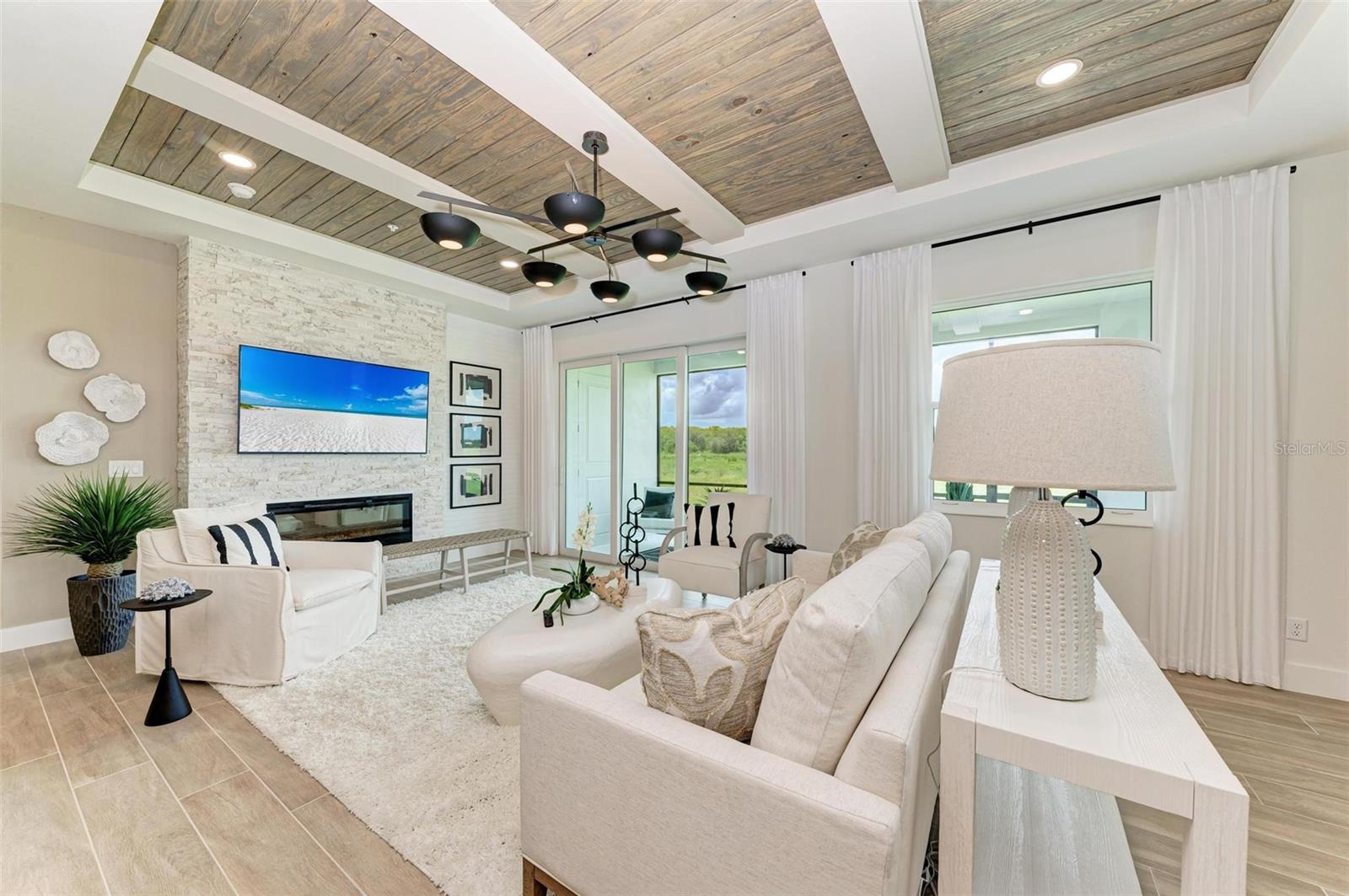 WATERCOLOR PLACE PH II - Residential Lease