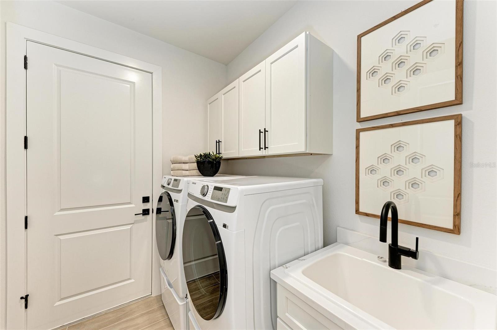 WATERCOLOR PLACE PH II - Residential Lease