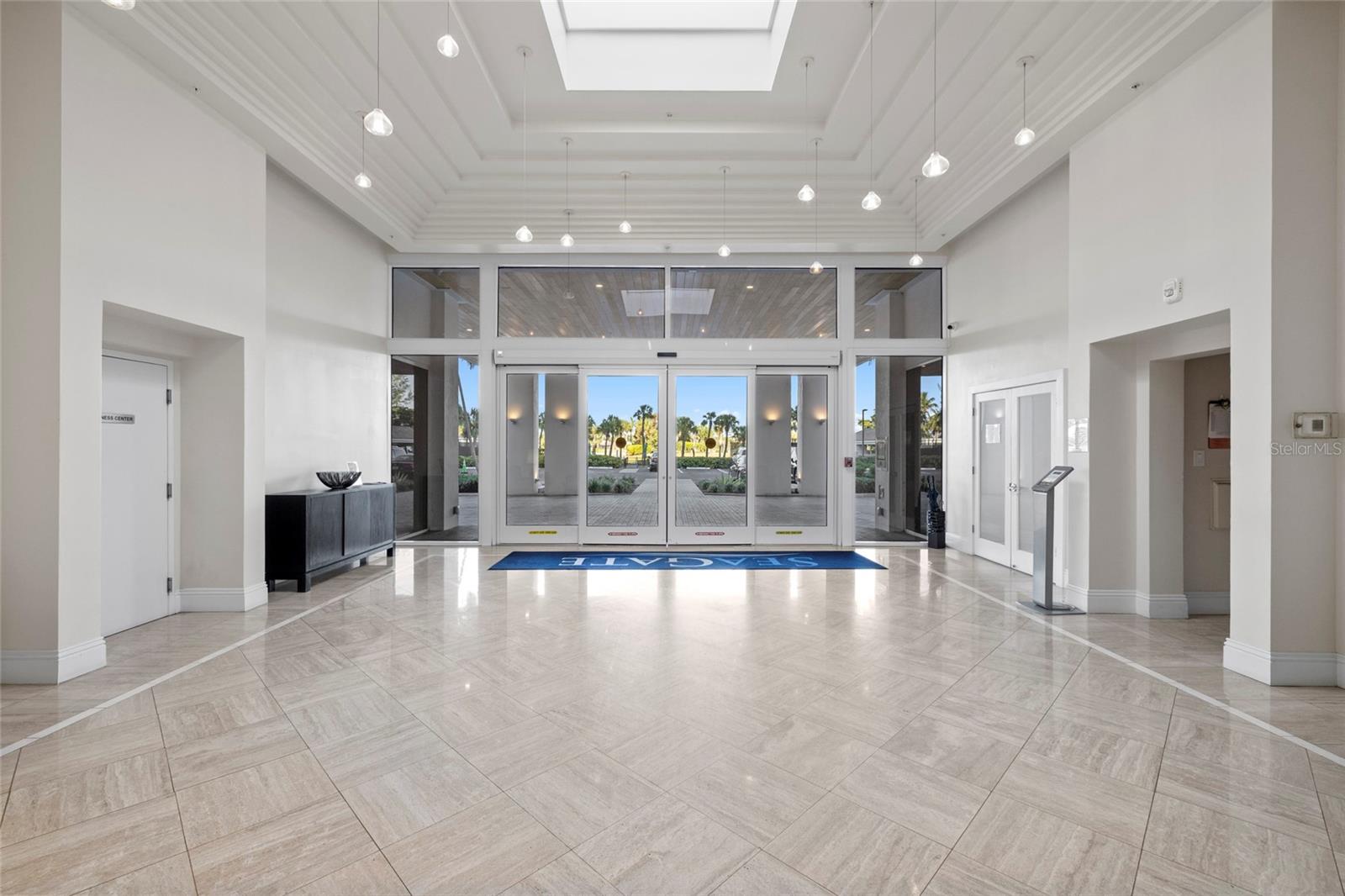 2425 GULF OF MEXICO DRIVE 7D