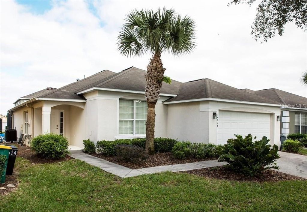 Photo of 2618 Emerald Island Boulevard, Kissimmee, FL 34747 (MLS # S5147676)