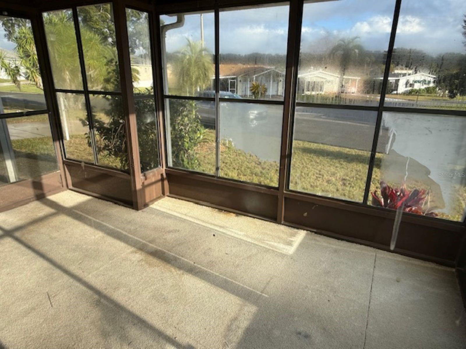 1832 W SCHWARTZ BOULEVARD