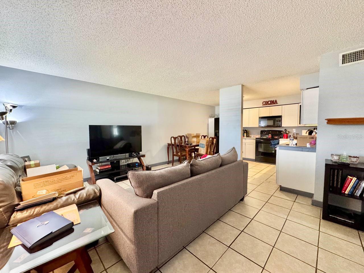 GLENDALE VILLAS A CONDO - Residential Lease