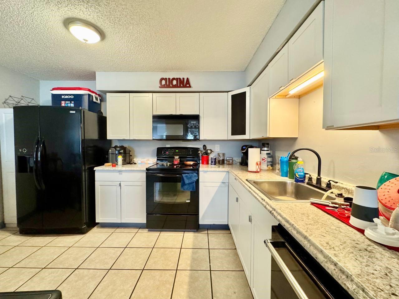 GLENDALE VILLAS A CONDO - Residential Lease