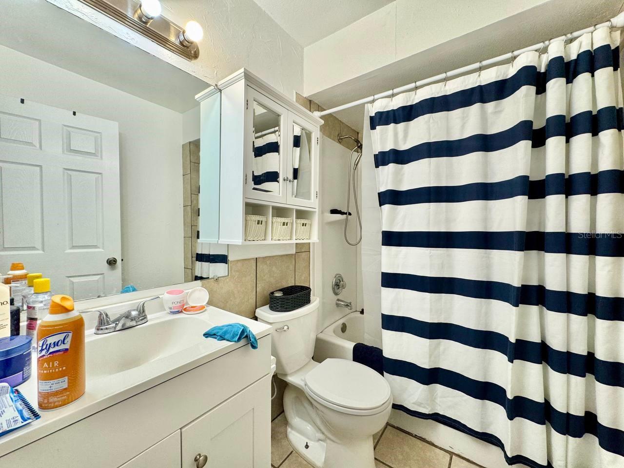 GLENDALE VILLAS A CONDO - Residential Lease
