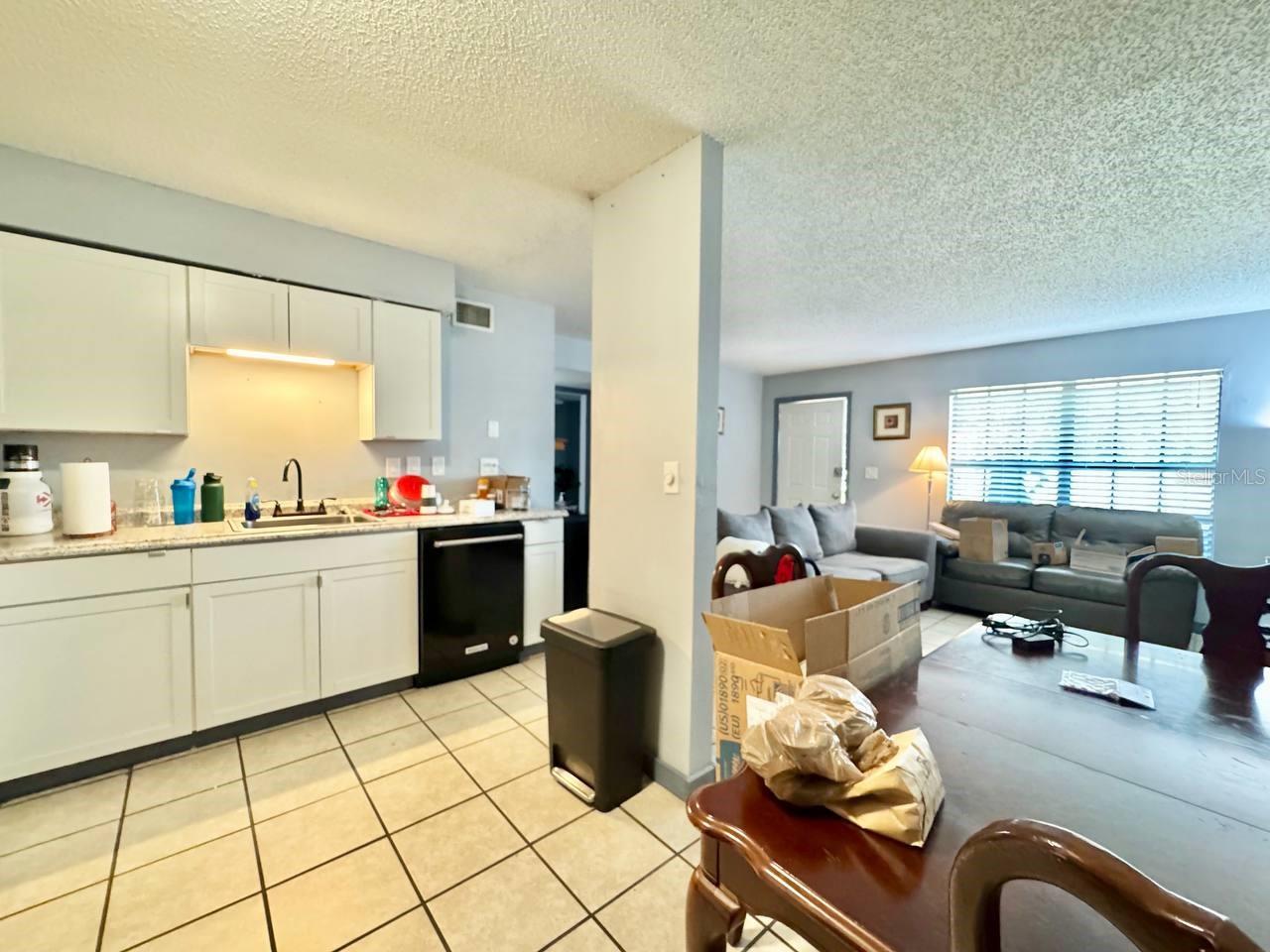 GLENDALE VILLAS A CONDO - Residential Lease