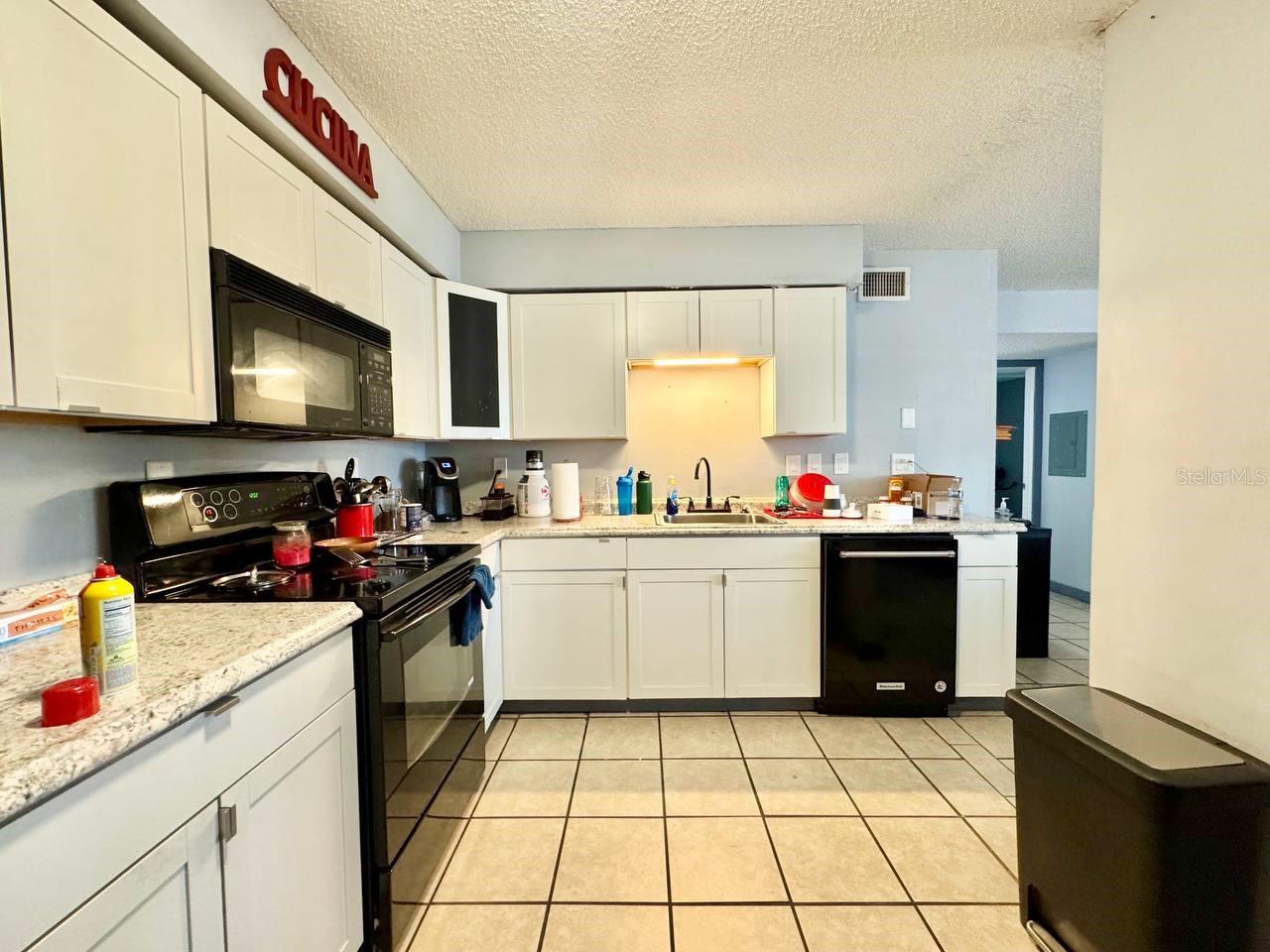 GLENDALE VILLAS A CONDO - Residential Lease