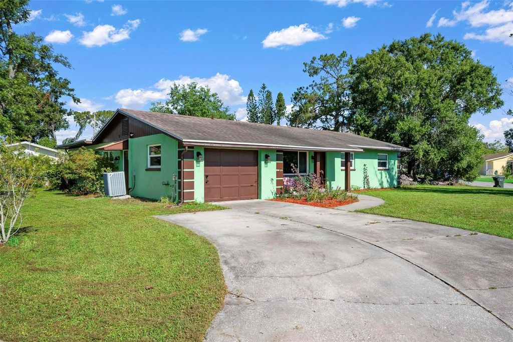 Photo of 4032 Westminster Drive, Sarasota, FL 34241 (MLS # A4661410)