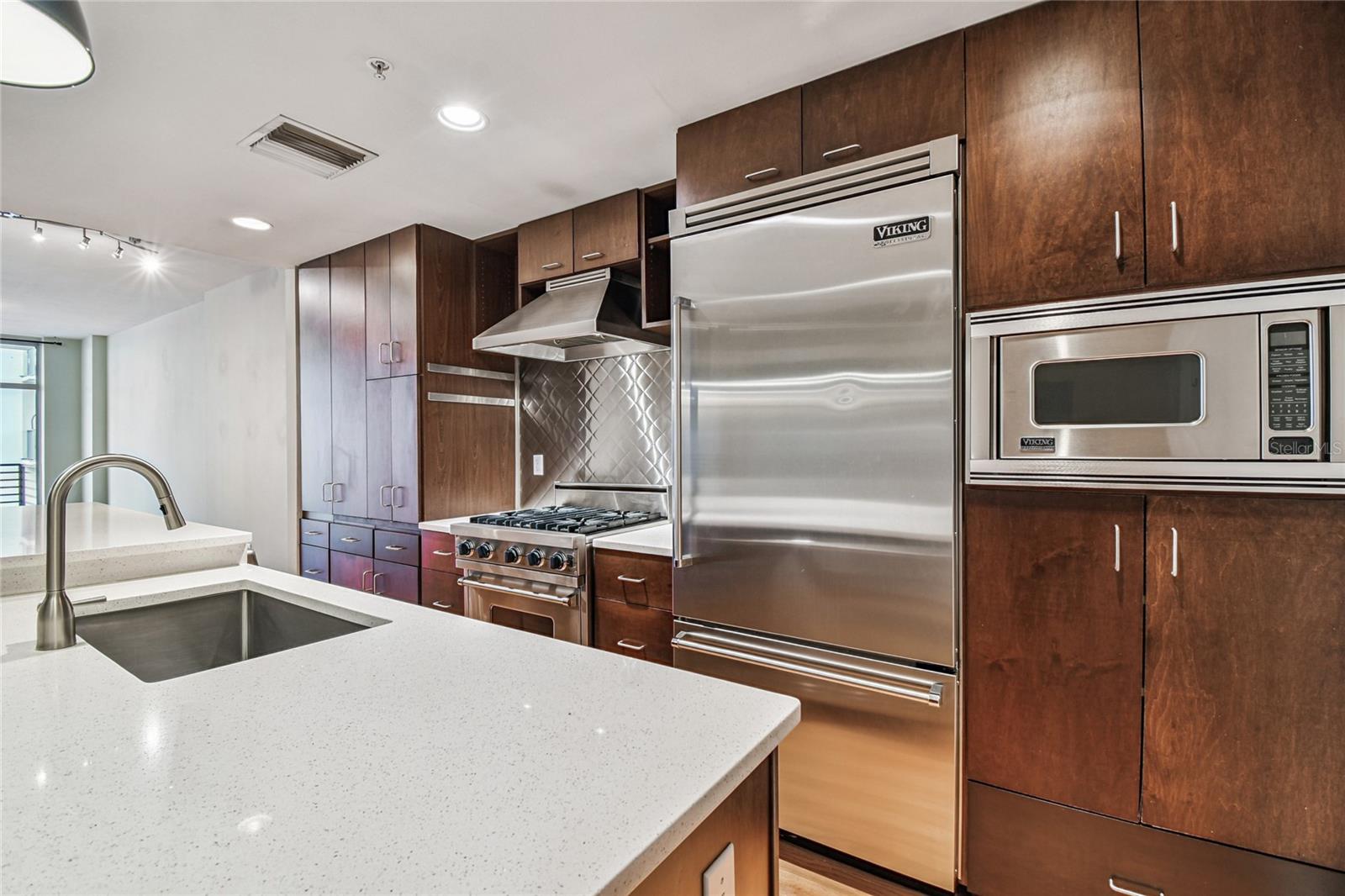 GRAND CENTRAL AT KENNEDY RESIDENCES A CONDOMINIUM - Residential