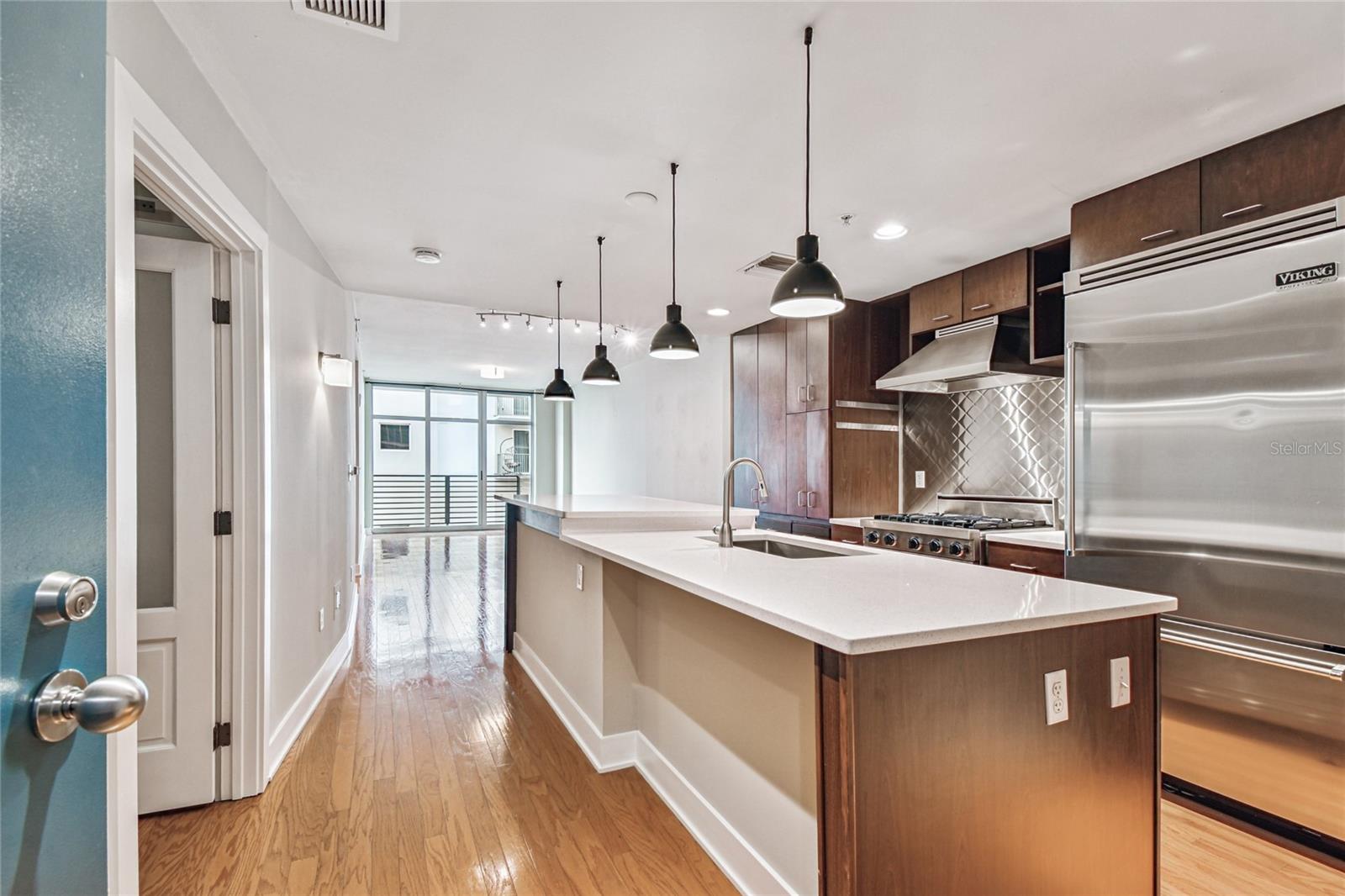 1120 E KENNEDY BOULEVARD 1028