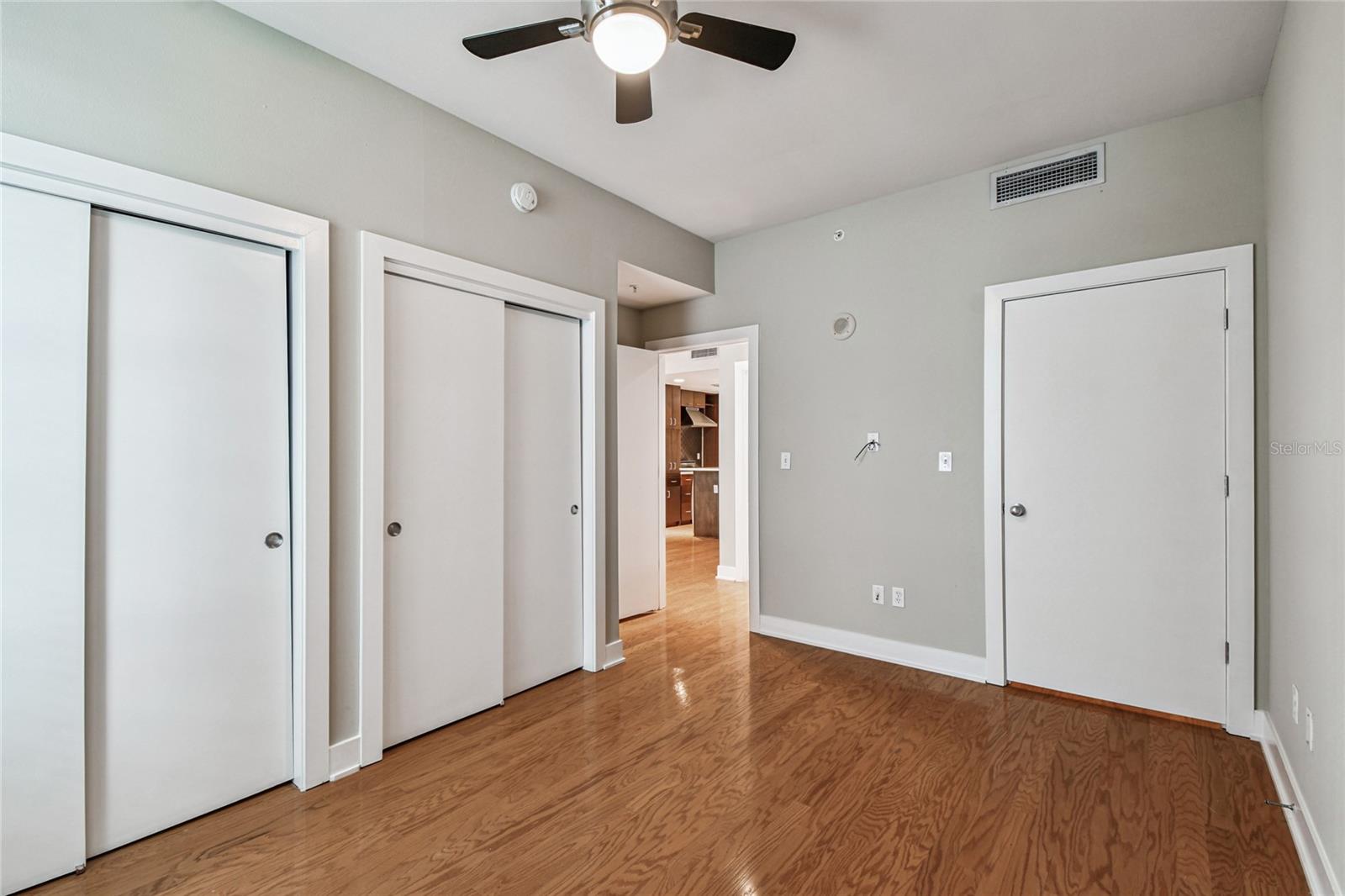 GRAND CENTRAL AT KENNEDY RESIDENCES A CONDOMINIUM - Residential