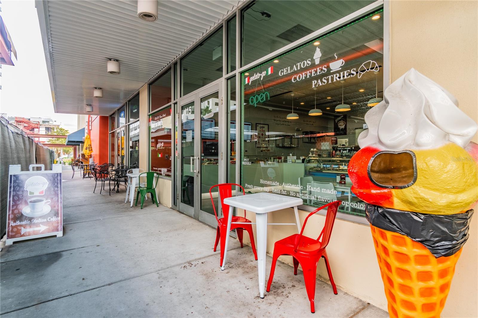 GRAND CENTRAL AT KENNEDY RESIDENCES A CONDOMINIUM - Residential