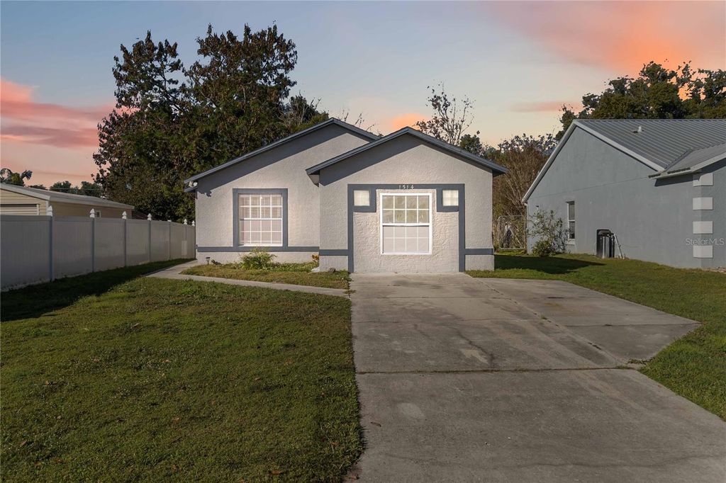 Photo of 1514 Wisconsin Avenue, Saint Cloud, FL 34769 (MLS # S5140677)