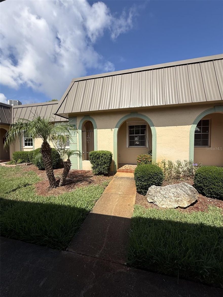 Freshly remodeled 2 bed 1 bath condo in the 55+ gated community of Gardens of Beacon Square! Convenient location with shopping, dining, and beaches near by! Enjoy the active lifestyle with amenities that include a heated pool and shuffelboard and an active clubhouse which includes a community kitchen, billiards room and a library! This maintanance free condo is great as a residence, or just a winter get away!