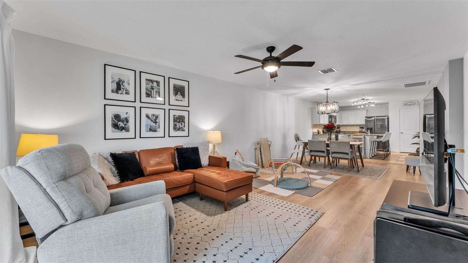 VILLAGES/BRIDGEWATERVILLAGE 08 - Residential