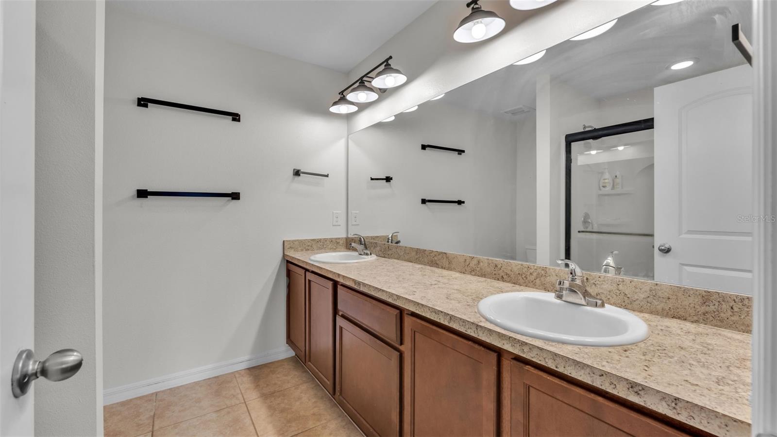 VILLAGES/BRIDGEWATERVILLAGE 08 - Residential