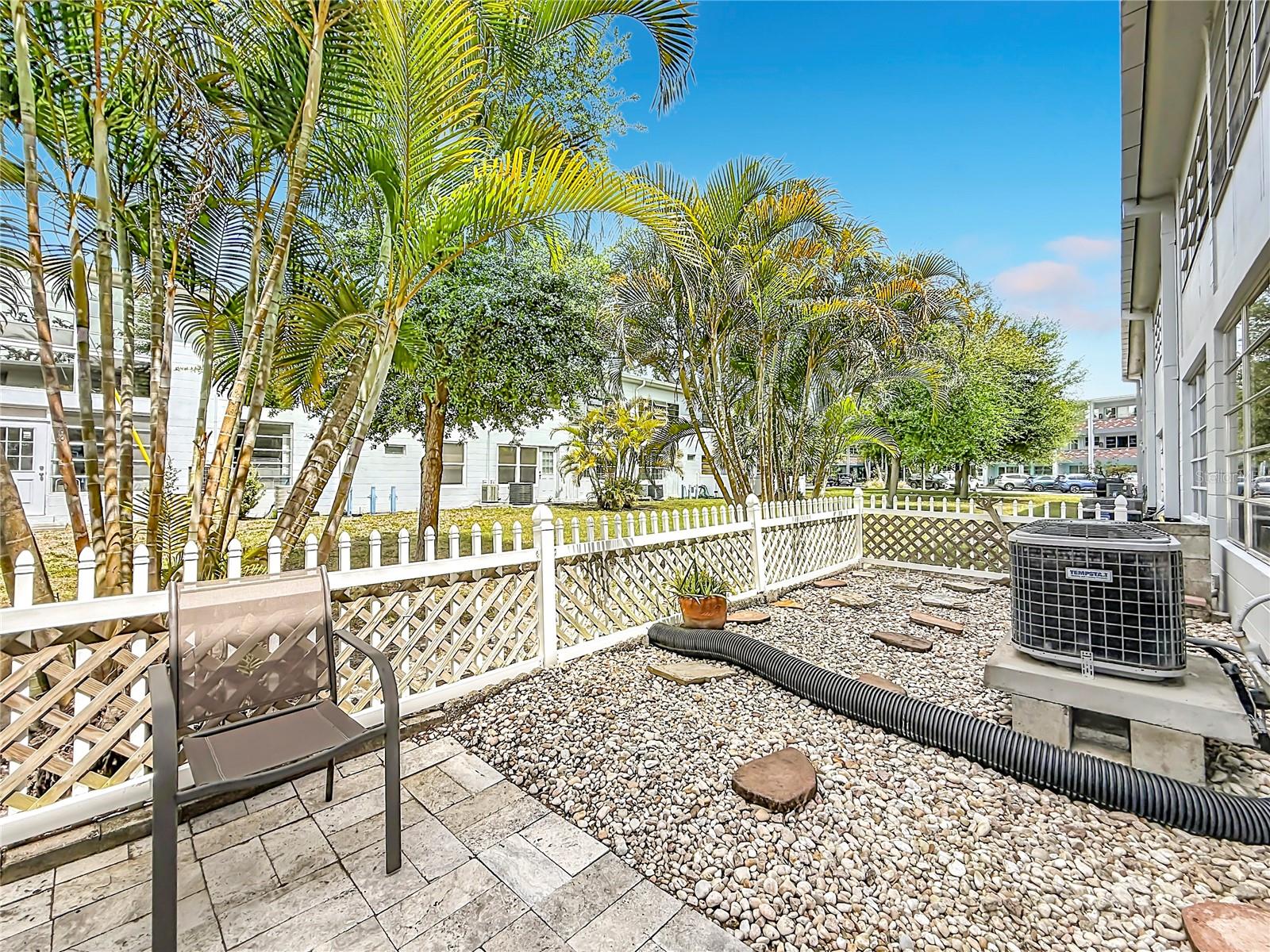 CLEARVIEW OAKS PARADISE - Residential