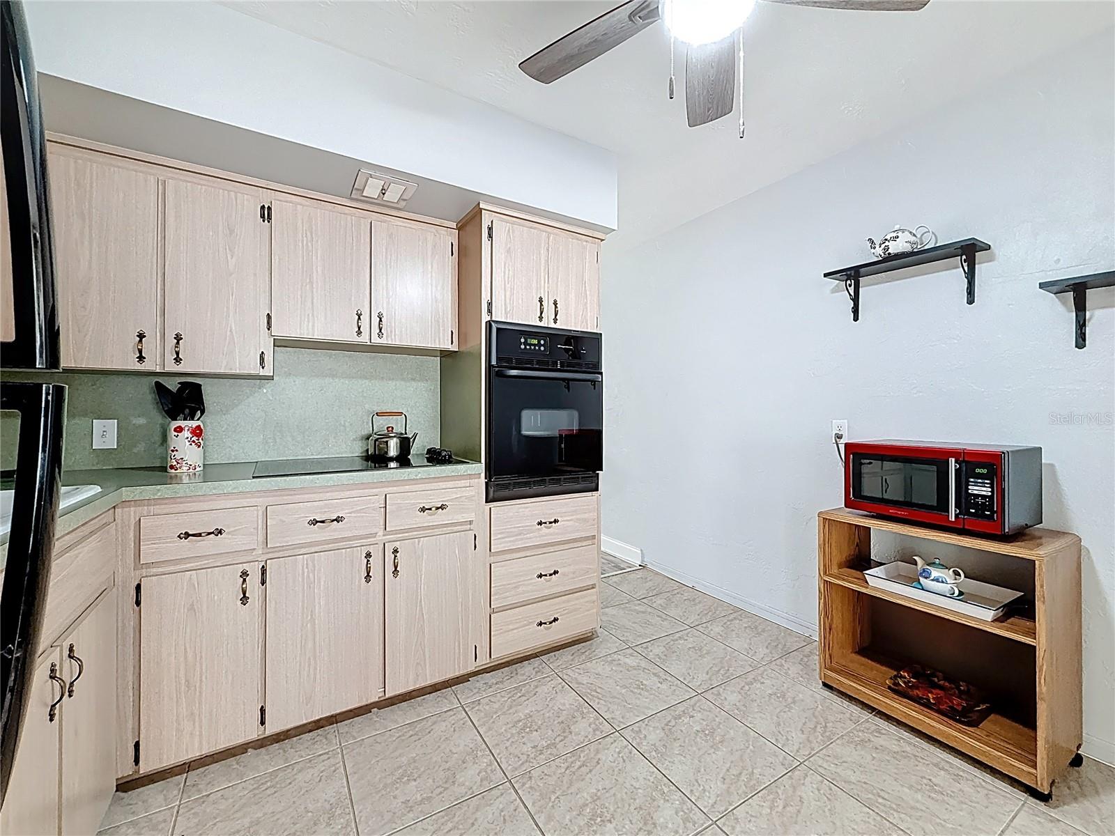 CLEARVIEW OAKS PARADISE - Residential