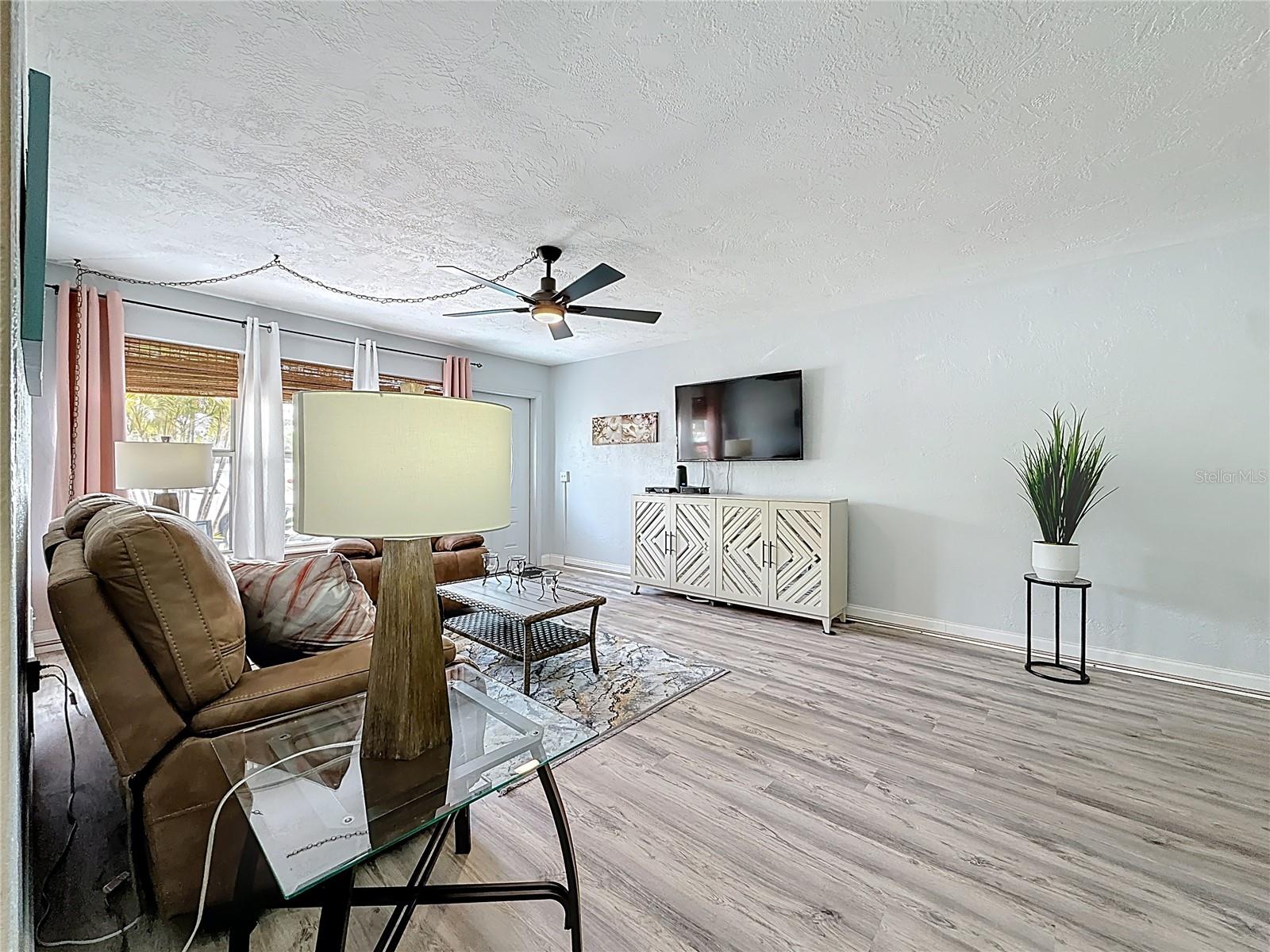 CLEARVIEW OAKS PARADISE - Residential