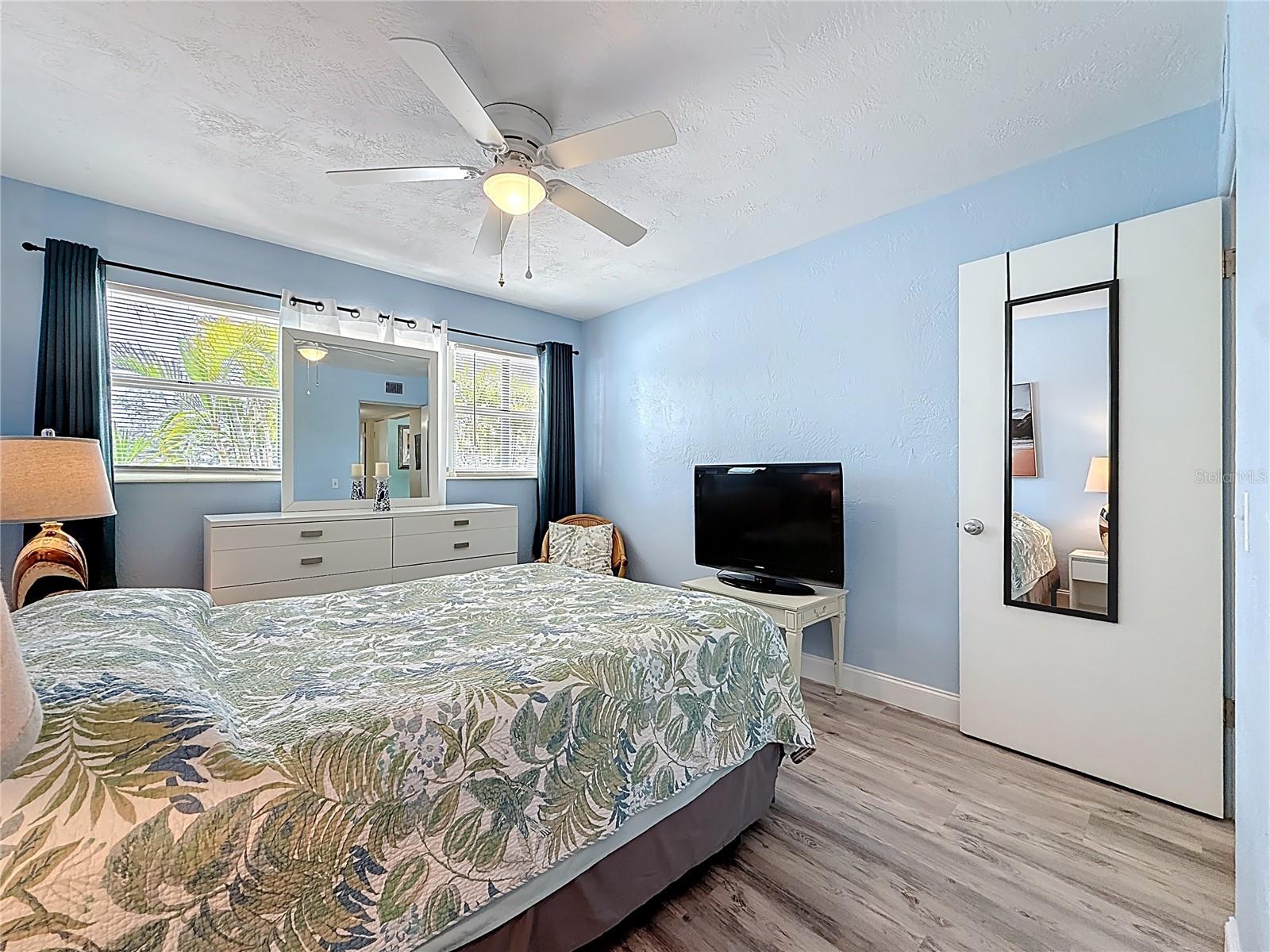 CLEARVIEW OAKS PARADISE - Residential